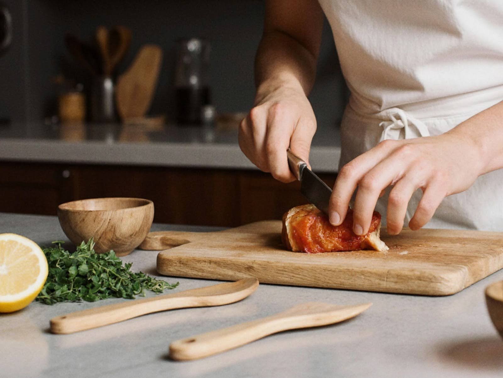 are wood utensils safe